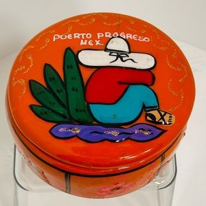 Vintage ceramic Mexican jewellery trinket box painted with lid